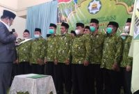 Ketua Pimpinan Wilayah DMI Jawa Barat melantik  Ketua dan Pengurus Pimpinan Daerah DMI Kabupaten Garut, di aula Islamic Center, Kamis (14/10/2021)