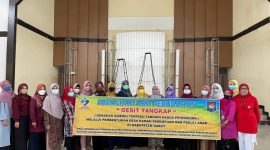 SOSIALISASI. Kepala Bidang Pemberdayaan Perempuan Dinas P2KBP3A Kabupaten Garut,  Iryani, S.Sos.,M.M melakukan Sosialisasi  Program  Gerakan Sinergi Terpadu Tangani Kasus Perempuan (Gesit Tangkap) Melalui Pembentukan Desa Ramah Perempuan Dan Peduli Anak Berbasis Masyarakat. Pada Diklat Kepemimpinan Administrator PNBP Tingkat III Angkatan Ke-5 Tahun 2021 pada Pusat Pengembangan Sumber Daya Manusia Kemendagri Regional Bandung Provinsi Jawa Barat.