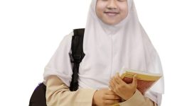 JUARA. Gaida Nurul Azkia Peraih Juara Ke-3 pada Bidang Studi Biologi Terintegrasi Tingkat Jawa Barat