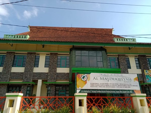 Gedung Sekolah Al Mashduqi Boarding School e1636622445908