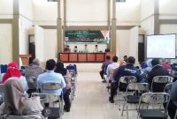 SAMBUTAN. Ketua Baznas Kabupaten Garut, Abdullah Effendi, SPdI, ME saat memberikan sambutan pada Silaturahmi dengan Para pengurus Unit Pengumpul Zakat (UPZ),di Gedung  Islamic Center, Jalan Pramuka Nomor 22, Kelurahan Pakuwon, Kecamatan Garut Kota, Selasa (14/12/2021).  