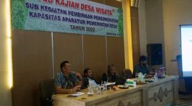 *Caption :* Pelaksanaan acara _Focus Group Discussion_ (FGD) tentang Pengelolaan dan Pengembangan Desa Wisata yang ada di Kabupaten Garut, bertempat di Desa Wisata Saung Ciburial, Desa Sukalaksana, Kecamatan Samarang, Kabupaten Garut, Jum'at (28/01/2022). (Foto : Febri Noptageri/Diskominfo Garut).