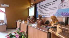 Pelaksanaan Musrenbang RKPD Tingkat Kecamatan Malangbong yang dilaksanakan di Kantor Kecamatan Malangbong, Kabupaten Garut, Senin (24/01/2022). (Foto : Deni Septyan/Diskominfo Garut).