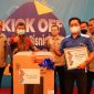 Bupati Garut, Rudy Gunawan menghadiri acara Kick Off Rencana Bisnis Bank 2022 yang digelar oleh BPR Garut di Aula Fave Hotel, Jalan Cimanuk, Kecamatan Tarogong Kidul, Kabupaten Garut, Sabtu (22/1/2022).
(Foto: Deni Septyan/ Diskominfo Garut)