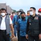 Gubernur Jabar, Ridwan Kamil didampingi Wabup Garut, dr. Helmi Budiman meresmikan wajah baru Pantai Sayangheulang yang berlokasi di Desa Mancagahar, Kecamatan Pameungpeuk, Kabupaten Garut, Minggu (20/2/2022). 
(Foto: Yogi Budiman/Diskominfo Garut)