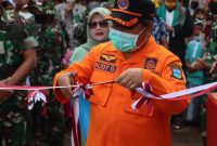 Bupati Garut, Rudy Gunawan secara langsung meresmikan Kampung Pancasila dan Jembatan penghubung Kampung Cimangke, Desa Cijambe - Kampung Cigadog, Desa Cigadog Kecamatan Cikelet, Minggu (27/2/2022).
(Foto: Andi, Adc Bupati Garut)