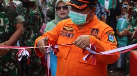 Bupati Garut, Rudy Gunawan secara langsung meresmikan Kampung Pancasila dan Jembatan penghubung Kampung Cimangke, Desa Cijambe - Kampung Cigadog, Desa Cigadog Kecamatan Cikelet, Minggu (27/2/2022).
(Foto: Andi, Adc Bupati Garut)