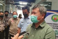 Bupati Garut, Rudy Gunawan, melakukan pengecekan sekaligus melaksanakan Rapat Terbatas (Ratas) bersama jajaran direksi dan Dewan Pengawas Rumah Sakit Umum Daerah (RSUD) dr. Slamet Garut, Selasa (8/3/2022). (Foto : Deni Seftiana/Diskominfo Garut).