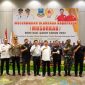 Bupati Garut, Rudy Gunawan, memberikan sambutan dalam acara Musorkab KONI Kabupaten Garut Tahun 2022, yang dilaksanakan di Ballroom Hotel Santika, Jalan Cipanas Baru, Kecamatan Tarogong Kaler, Kabupaten Garut, Rabu (16/3/2022.)