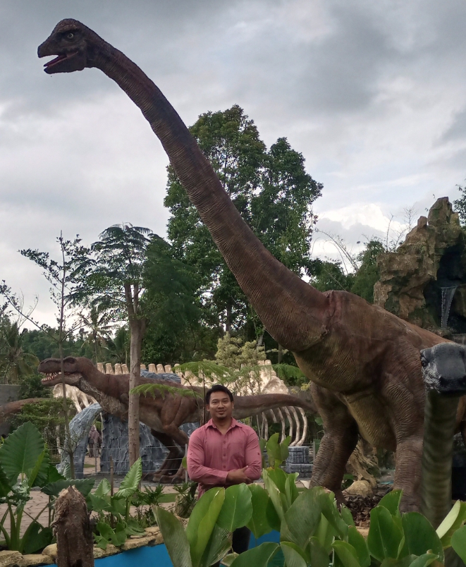 Dinoland Hadirkan13 Jenis Dinosaurus Mulai Brontosaurus Hingga T