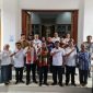 Bupati Garut, Rudy Gunawan, menerima kunjungan kerja Bupati Belitung, Sahani Saleh, di Ruang Pamengkang, Kecamatan Garut Kota, Kabupaten Garut, Rabu (15/6/2022).