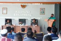 Bupati Garut, Rudy Gunawan memimpin Rapat Persiapan Uji Coba Pelayanan Posyandu Primer di Desa Talagajaya dan Wangunjaya Kecamatan Banjarwangi, di Aula Kecamatan Banjarwangi, Kabupaten Garut, Selasa (14/6/2022).