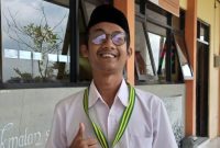 LANJUTKAN. Salah Satu Siswa Lulusan SMK Muhammadiyah Tarogong Kidul Plus Pesantren M Dinar Saputra akan melanjutkan Kuliah di Staida Muhammadiyah Garut
