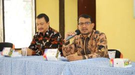 Wakil Bupati Garut, dr. Helmi Budiman, memberikan sambutan dalam acara Workshop Pengembangan Sentra Kerajinan Kulit di Kabupaten Garut yang dilaksanakan di Balai Latihan Kerja (BLK) Garut, Kecamatan Samarang, Kabupaten Garut, Jum’at (24/6/2022)