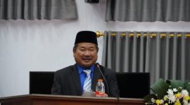 Bupati Garut, Rudy Gunawan menghadiri Rapat Paripurna DPRD Kabupaten Garut dalam rangka Pengucapan Sumpah/Janji Anggota DRPD Kabupaten Garut dari Fraksi Partai Hanura, Wawan Sutiawan, yang berlangsung di Ruang Rapat Paripurna DPRD Garut, Jalan Patriot, Kecamatan Tarogong Kidul, Kabupaten Garut, Jum'at (8/7/2022).