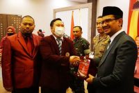 Wabup Garut, dr. Helmi Budiman,  mengapersiasi acara Pelantikan Dewan Pengurus Daerah (DPD) PPNI Kabupaten Garut periode 2022-2027 yang dilaksanakan di Ballroom Kassiti Fave Hotel Garut, Jalan Cimanuk, Kecamatan Tarogong Kidul, Kabupaten Garut, Selasa (5/7/2022). 
