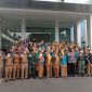 Lurah Pananjung Hermi Ridwan SE mengikuti launching Program TOSS (Temukan, Obati, Sayangi balita Stunting) Tingkat Kecamatan Tarogong Kaler di Hotel Harmoni Garut, Jalan Cipanas Baru Nomor 78, Kelurahan Pananjung, Kecamatan Tarogong Kaler, Senin (25/7/2022).