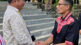 EMPATI. Menteri Pariwisata Ekonomi Kreatif Republik Indonesia Sandiaga S Uno, menyampaikan empati kepada  Bupati Garut, H Rudy Gunawan saat bertemu di Forum W20 Summit 2022 di Kabupaten Simalungun, Rabu (20/7/2022).