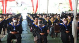 WISUDA, Sebanyak 311 mahasiswa Universitas Garut mengikuti Wisuda Pasca Sarjana dan Sarjana Angkatan ke XXXIV Gelombang III Tahun Akademik 2021-2022. Di Kampus Universitas Garut, Sabtu (6/8/2022).