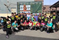 POTO BERSAMA. Panitia Subuh Akbar Wanaraja Poto bersama denga tim dari Bale Khitan Paseban usia pelaksanaan Khitan Kadeudeuh, Minggu (28/8/2022)