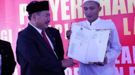 Bupati Garut, Rudy Gunawan menghadiri acara Remisi Umum Kepada Narapidana  dalam rangka HUT ke-77 Kemerdekaan RI,  di Lapas IIB Garut, Desa Haurpanggung, Kecamatan Tarogong Kidul, Kabupaten Garut, Rabu (17/8/2022). 