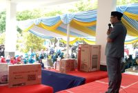 Wakil Bupati Garut, dr. Helmi Budiman menghadiri acara Hari Pelanggan Nasional yang diselenggarakan oleh PT. PLN Unit Pelaksana Pelayanan Pelanggan (UP3) Garut di Gedung Pendopo, Kecamatan Garut Kota, Kabupaten Garut, Kamis (8/9/2022). 