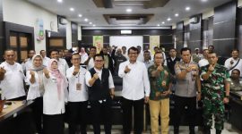 Wakil Bupati Garut, dr. Helmi Budiman memimpin Rapat Koordinasi Terkait Pembenahan Situ Bagendit yang dilaksanakan di Ruang Rapat Setda, Jalan Pembangunan, Kecamatan Tarogong Kidul, Kabupaten Garut, Rabu (19/10/2022)