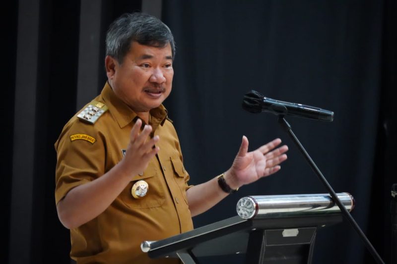 Bupati Garut, Rudy Gunawan membuka kegiatan Bimbingan Teknis (Bimtek) Perencanaan Pengawasan Berbasis Risiko dan Audit Kerja Tahun 2022 yang diselenggarakan oleh Inspektorat Daerah Kabupaten Garut di Ballroom Hotel Harmoni, Jalan Cipanas Baru, Kecamatan Tarogong Kaler, Kabupaten Garut, Senin (24/10/2022)