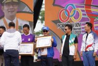 Bupati Garut, Rudy Gunawan menghadiri acara Penutupan Pekan Olahraga Provinsi (Porprov) Jawa Barat (Jabar) XIV Tahun 2022 yang dipusatkan di Alun-Alun Ciamis, Kabupaten Ciamis, Sabtu sore (19/11/2022).