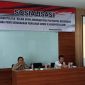 etua Komisi Pemilihan Umum (KPU) Kabupaten Garut Dr. Junaidin Basri Saat mengisi materi dalam Pendidikan Politik Bagi Pemilih Pemula Kepada Prnawriawan TNI Polri, di Rancabango Hotel and Resort Kecamatan Tarogong Kaler, Rabu (2/11/2022)