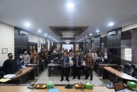 Sekretaris Daerah (Sekda) Kabupaten Garut, Nurdin Yana menerima kunjungan secara langsung Komisi Aparatur Sipil Negara (KASN) yang dilaksanakan di Ruang Rapat Sekretariat Daerah (Setda), Jalan Pembangunan, Kecamatan Tarogong Kidul, Kabupaten Garut, Kamis (8/12/2022).