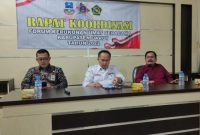 Kepala Badan Kesatuan Bangsa dan Politik Kabupaten Garut Drs H Nurrodhin MSi bersama Kepala Kemanag Garut Dr H Cece Hidayat MSi dan Ketua FKUB Garut Drs H Mahyar Suara