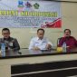 Kepala Badan Kesatuan Bangsa dan Politik Kabupaten Garut Drs H Nurrodhin MSi bersama Kepala Kemanag Garut Dr H Cece Hidayat MSi dan Ketua FKUB Garut Drs H Mahyar Suara