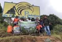 Perhutani Lakukan Penanaman Bersama Mahasiswa Pecinta Alam STAPALA Di Garut