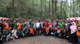 Pembukaan Pendidikan dan Latihan Dasar (Diklatsar) Manajemen Kebencanaan Nasional oleh Badan Nasional (BN) Syarikat Islam Tanggap Bencana (SIGAP) yang dilaksanakan di Bumi Perkemahan Cibeureum, Kecamatan Samarang, Kabupaten Garut, Jum’at (13/1/2022).

(Foto: Yogi Budiman/ Diskominfo Garut)