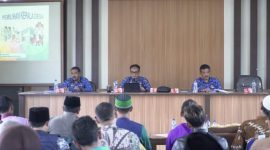 Pelaksanaan Sosialisasi Pilkades Serentak Tahun 2023 yang dilaksanakan di Aula Kecamatan Malangbong, Kabupaten Garut, Selasa (17/1/2023). (Foto : M. Sofyan Fauzi & M. Ahdiansyah/Diskominfo Garut).