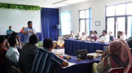 Pelaksanaan Sosialisasi Pemilihan Kepala Desa (Pilkades) Gelombang 2 Tahap 2 Tahun 2023. Sosialisasi kali ini dilaksanakan di Aula Kecamatan Banyuresmi, Kabupaten Garut, Jum'at (27/1/2023). (Foto: Anggana Mulia/ Rahmatillah Ramadhani/ Diskominfo Garut).