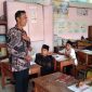 Kepala Cabang PGRI Pangatikan Dede Sukarwan mengatakan, Sangat mendukung   Siswa sekolah dilarang membawa mainan lato-lato ke Sekolah guna memastikan kegiatan belajar mengajar tidak terganggu. Jum'at ( 13/01/2023 ).