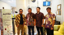 Bupati Garut, Rudy Gunawan, memberikan arahan dalam pembukaan acara Aleyra Festival Garutan 2023 yang dilaksanakan di Aleyra Hotel and Villa, Jalan Pembangunan, Kecamatan Tarogong Kidul, Kabupaten Garut, Minggu (29/1/2023). (Foto : Deni Septyan/Diskominfo Garut).