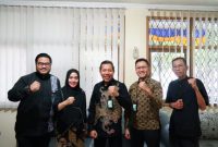 Pertemuan antara Diskominfo Garut dengan BPJS Ketenagakerjaan Garut di Kantor Diskominfo Garut, Jalan Pembangunan, Kecamatan Tarogong Kidul, Kabupaten Garut, Kamis (9/2/2023). (Foto : Anggana Mulia Karsa/Kurniawan).