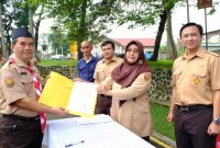 Pelaksanaan Deklarasi Zona Integritas menuju Wilayah Bebas Korupsi dan Wilayah Birokrasi Bersih dan Melayani (WBBM) lingkup Dinas PUPR Garut, dilaksanakan di Kantor Dinas PUPR Garut, Jalan Raya Samarang, Kecamatan Tarogong Kidul, Kabupaten Garut, Selasa (14/2/2023). (Foto : Anggana Mulia Karsa & M. Azi Zulhakim/Diskominfo Garut).