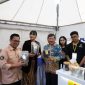 Bupati Garut, Rudy Gunawan membuka secara resmi Garut Creative Fair, di Halaman Alun-alun Garut, Kecamatan Garut Kota, Kabupaten Garut, Sabtu (18/2/2023).

(Foto: Deni Seftiana/ Anggana Mulia/ Moch Ahdiansyah/ Diskominfo Garut