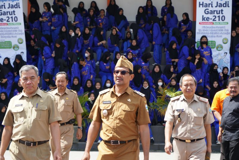 Pelaksanaan _launching_ Pekan Aksi Bergizi Tingkat Kabupaten Garut Tahun 2023 bagi 210 sekolah di Kabupaten Garut, yang secara simbolis yang dilaksanakan di SMKN 1 Garut, Jalan Cimanuk, Kecamatan Tarogong Kidul, Kabupaten Garut, Senin (20/2/2023). (Foto: Anggana Mulia/ Yogi Budiman/ Nindi Nurdiyanti/ Diskominfo Garut)