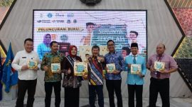 Pelaksanaan Festival Keluarga PAUD Tahun 2023 yang dilaksanakan di Gedung Pendopo, Kecamatan Garut Kota, Kabupaten Garut, Selasa (28/2/2023).

(Foto: Anggana Mulia/ Diskominfo Garut)