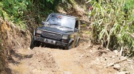 210 Kendaraan Jeep Ikuti Garut Fun Off-Road