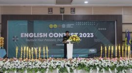 Ketua Umum HIMADIKSARIS IPI Garut M Jihad Abdul Matin sat memberikan sambutan dalam acara English Contest 2023 di Gedung Rektorat IPI Garut, Sabtu (11/3/2023) 