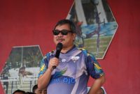 Bupati Garut, Rudy Gunawan membuka secara langsung Kompetisi Sepak Bola Piala Bupati Garut U-40 yang dilaksanakan di Lapang Sepak Bola Gelora Merdeka Kerkhof, Jalan Merdeka, Kecamatan Tarogong Kidul, Kabupaten Garut, Selasa (28/3/2023). (Foto: Deni Seftiana/ M Azi Zulhakim/ Ilham Kautsar/ Moch Ahdiansyah/ Diskominfo Garut)