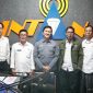 Pelaksanaan Talkshow FOKUS Volume 4 bersama BPJS Ketenagakerjaan Kabupaten Garut di Radio Intan Garut, Jalan Patriot, Kecamatan Tarogong Kidul, Kabupaten Garut, Rabu (29/3/2023).