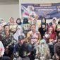 POTO BERSAMA. Pengurus UMKM Rumah Kami berpoto bersama dengan para pelaku UMKM di Garut usai acara silaturahmi di Restoran Baksi Iga Garut Jalan Pembangunan KEcamatan Tarogong Kidul, Kabupaten Garut, Sabtu (12/3/2023)