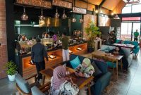 Suasana Ramadhan Iftar Dinner di Glamping Resto